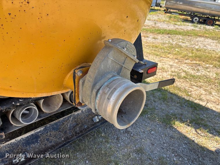 image for item FC1892 2012 Vermeer V800LE-HD410 vacuum excavator