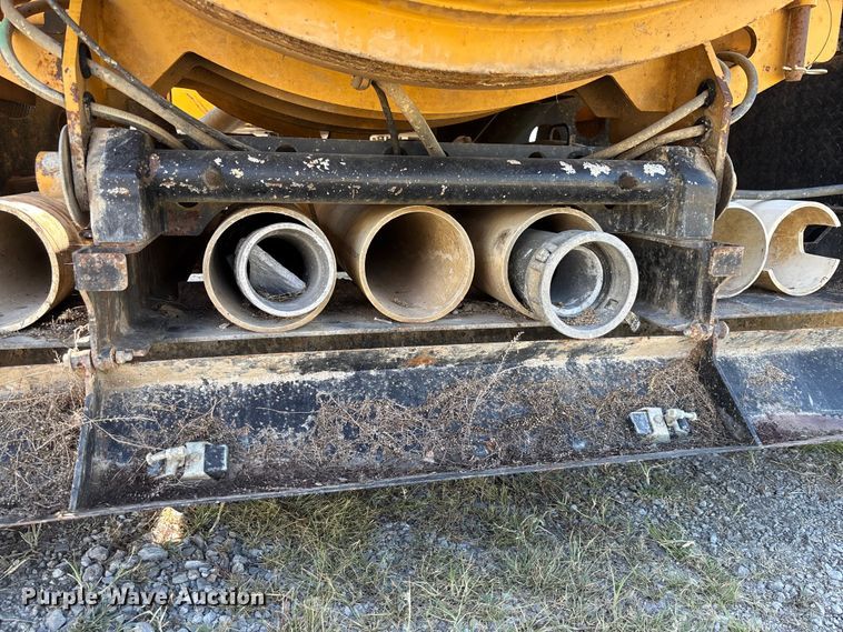 image for item FC1892 2012 Vermeer V800LE-HD410 vacuum excavator
