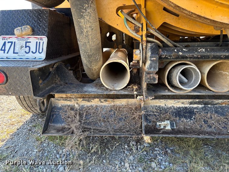 image for item FC1892 2012 Vermeer V800LE-HD410 vacuum excavator