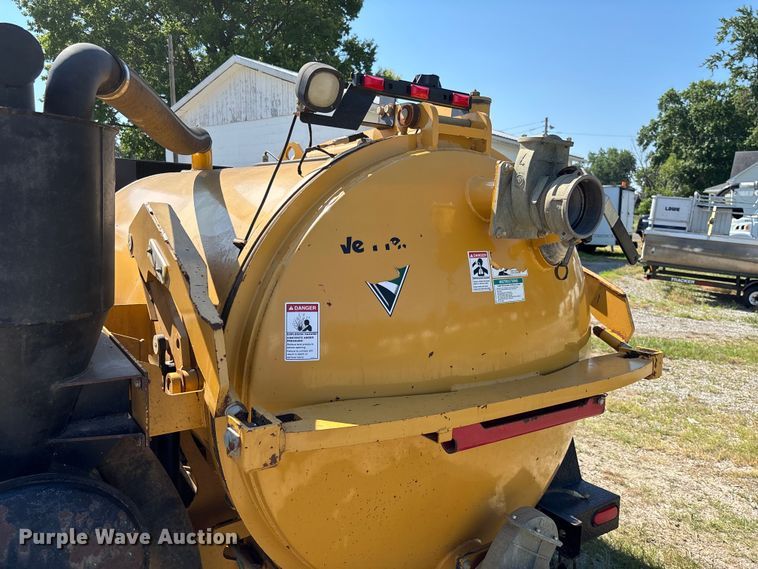 image for item FC1892 2012 Vermeer V800LE-HD410 vacuum excavator