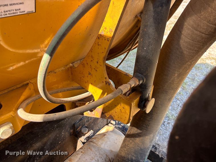 image for item FC1892 2012 Vermeer V800LE-HD410 vacuum excavator
