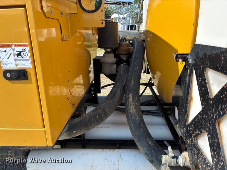 image for item FC1892 2012 Vermeer V800LE-HD410 vacuum excavator