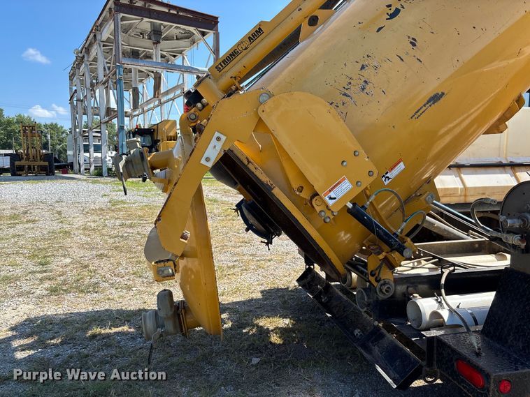 image for item FC1892 2012 Vermeer V800LE-HD410 vacuum excavator