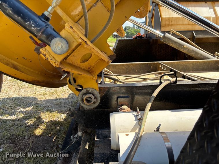 image for item FC1892 2012 Vermeer V800LE-HD410 vacuum excavator