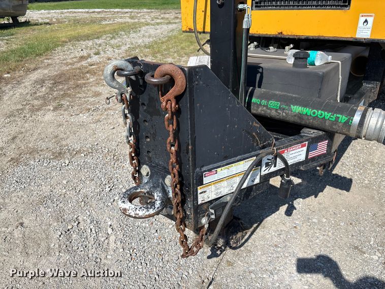 image for item FC1892 2012 Vermeer V800LE-HD410 vacuum excavator