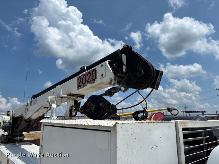 image for item FC1902 2017 RAM 5500 utility / service truck