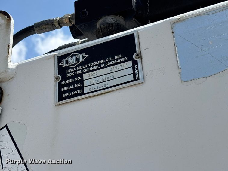 image for item FC1902 2017 RAM 5500 utility / service truck