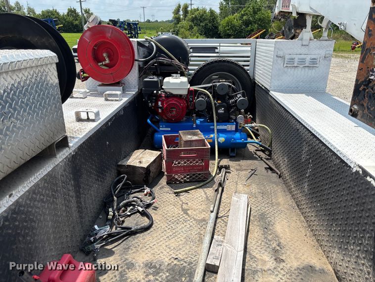 image for item FC1902 2017 RAM 5500 utility / service truck