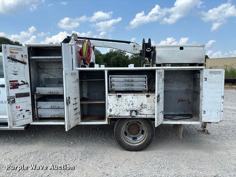 image for item FC1902 2017 RAM 5500 utility / service truck