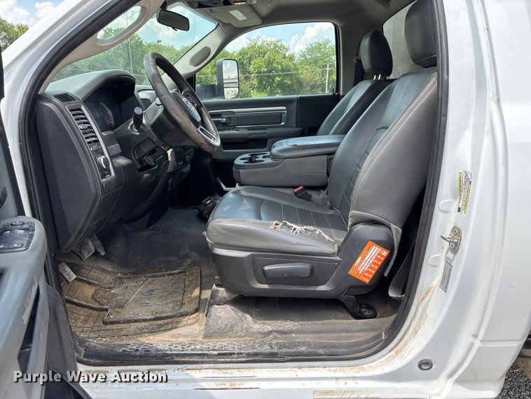 image for item FC1902 2017 RAM 5500 utility / service truck