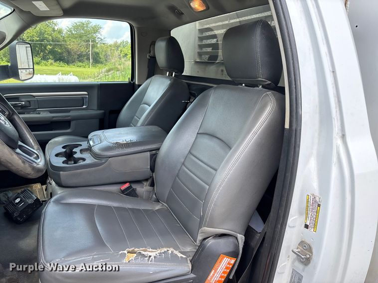 image for item FC1902 2017 RAM 5500 utility / service truck