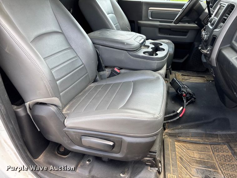 image for item FC1902 2017 RAM 5500 utility / service truck
