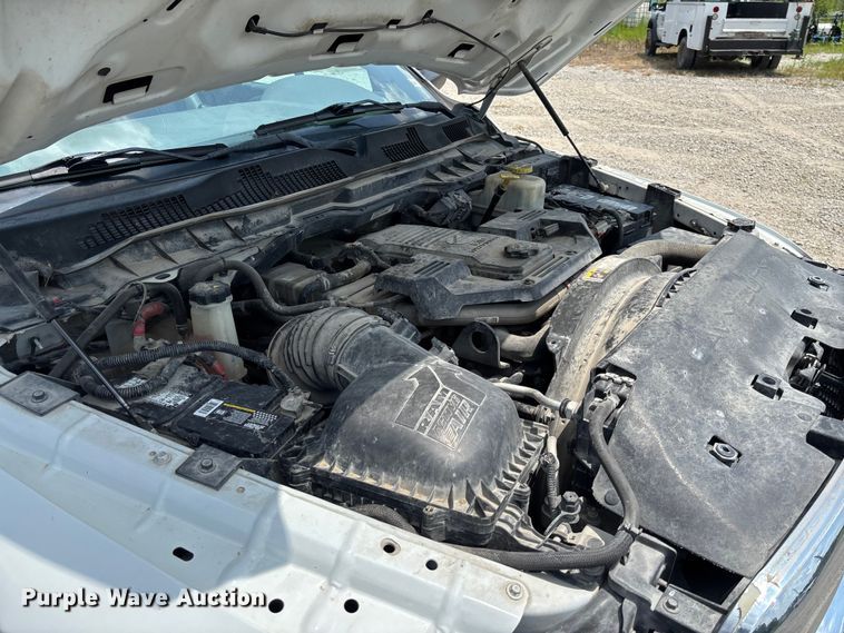 image for item FC1902 2017 RAM 5500 utility / service truck