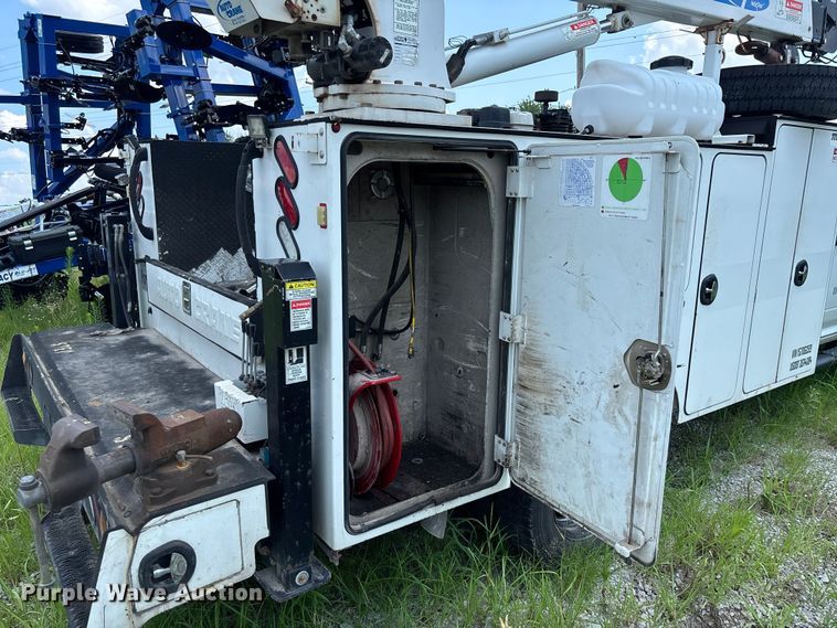 image for item FC1903 2015 RAM 5500 utility / service truck