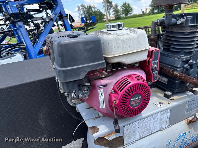 image for item FC1903 2015 RAM 5500 utility / service truck
