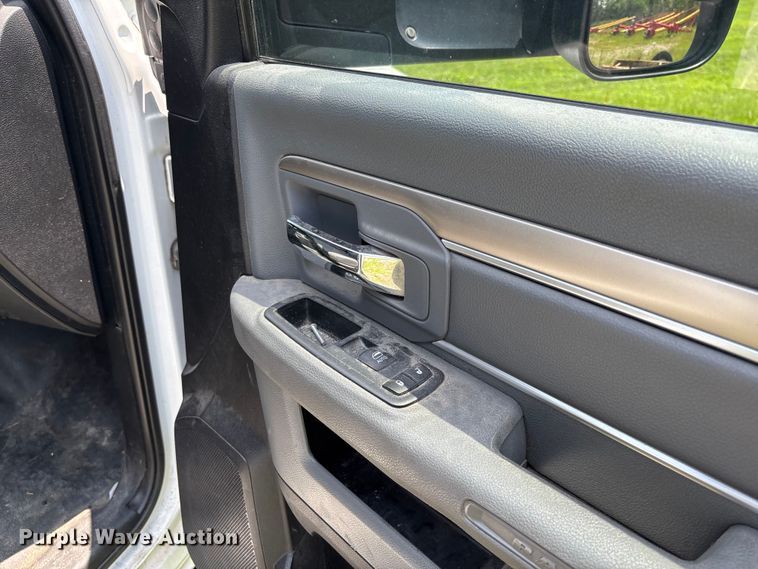 image for item FC1903 2015 RAM 5500 utility / service truck