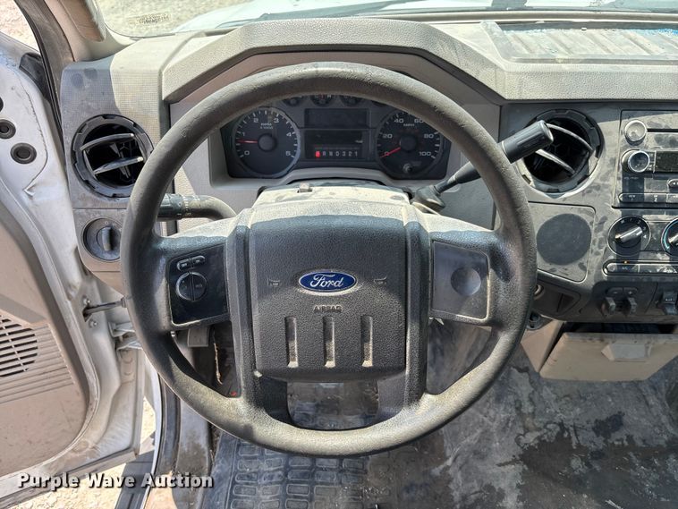 image for item FC1904 2009 Ford F450 Super Duty utility / service truck
