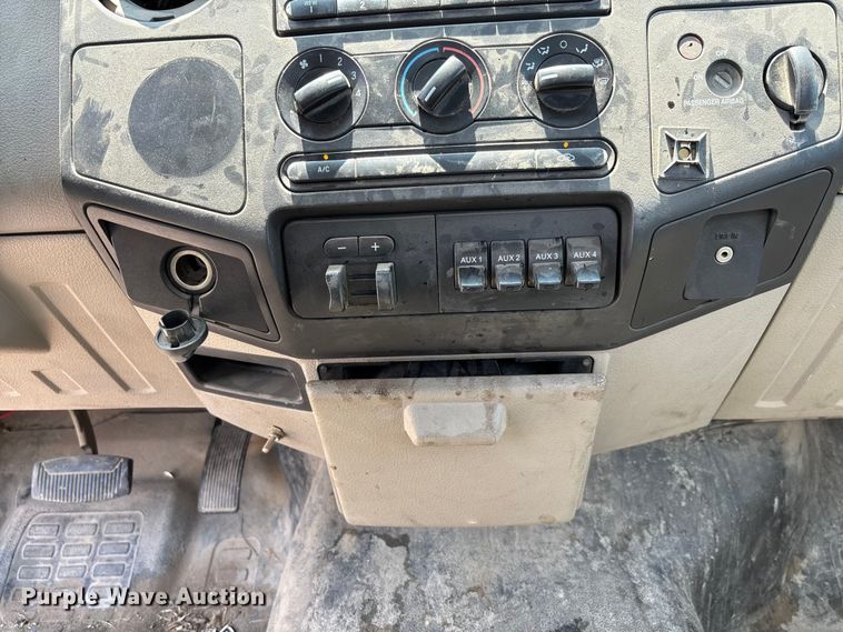image for item FC1904 2009 Ford F450 Super Duty utility / service truck