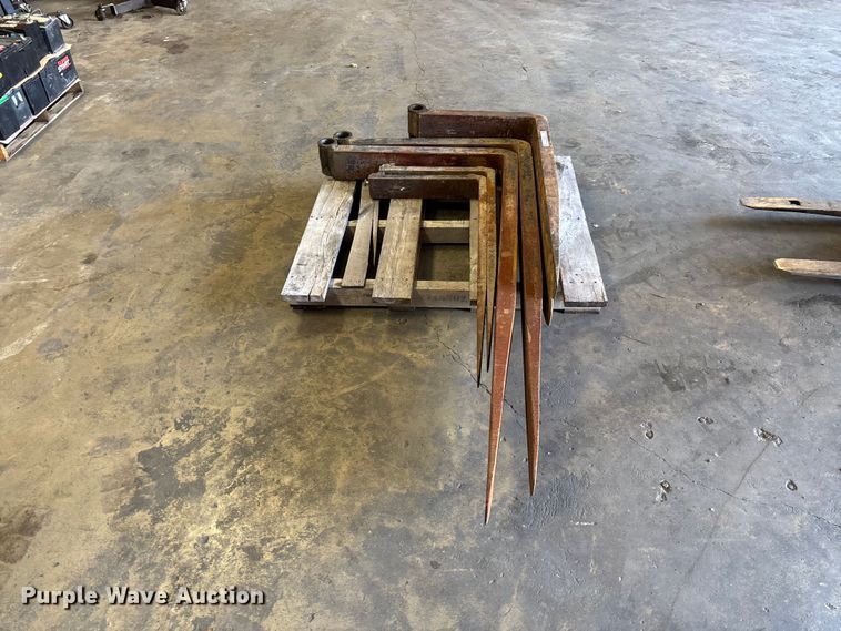 image for item FC1905 (3) sets of forks