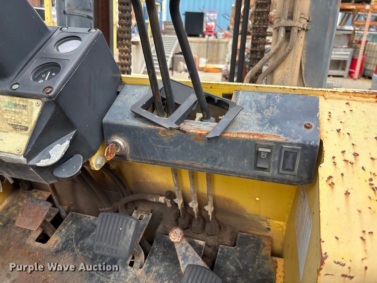 image for item FC1908 Hyster H135XL forklift
