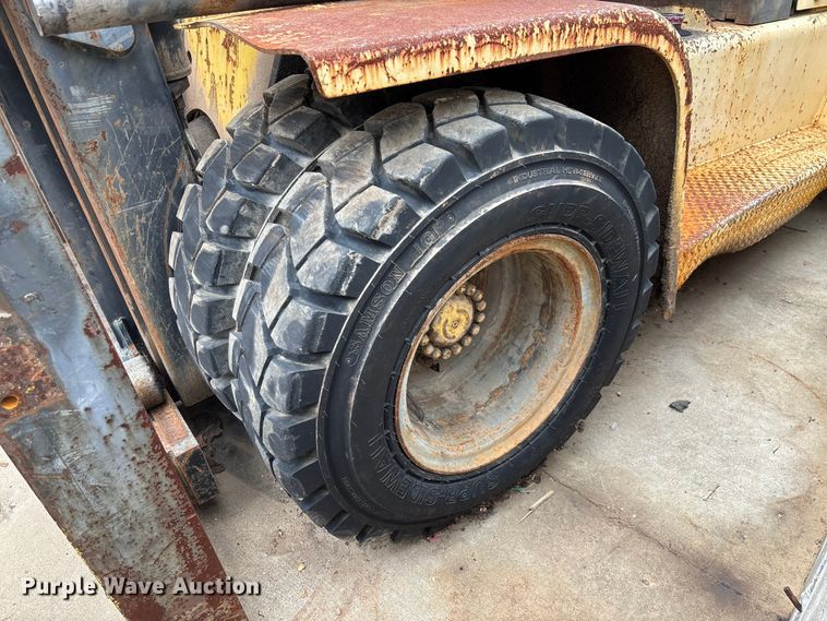 image for item FC1908 Hyster H135XL forklift
