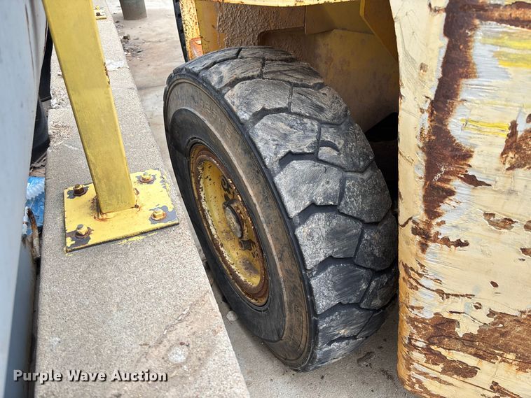 image for item FC1908 Hyster H135XL forklift