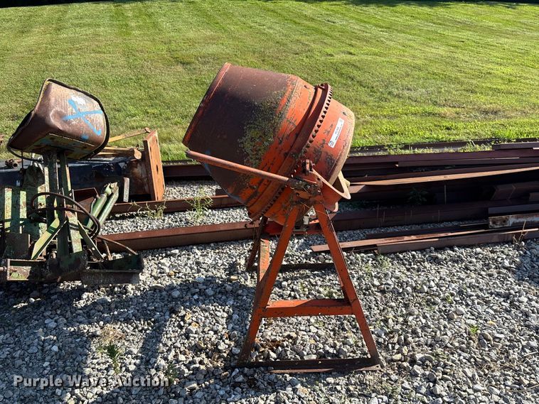image for item FC1945 concrete mixer