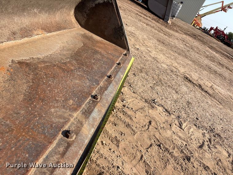 image for item FC2506 2021 Mustang by manitou 3200VT tracked skid steer loader
