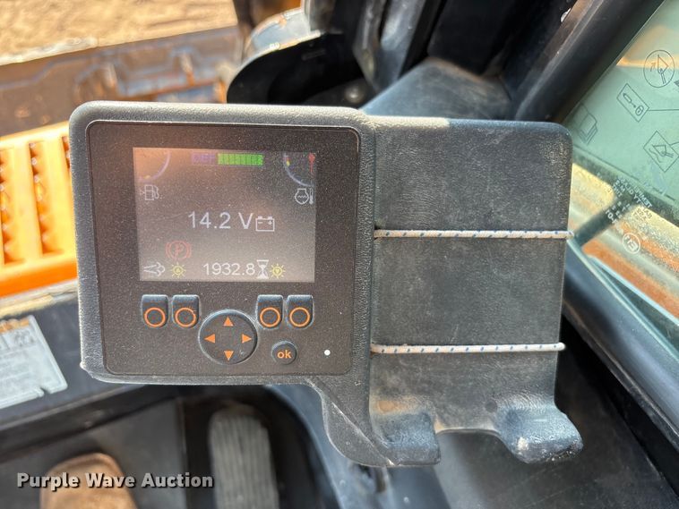 image for item FC2506 2021 Mustang by manitou 3200VT tracked skid steer loader