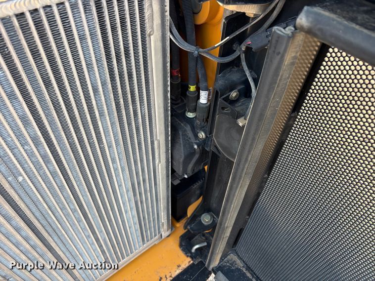 image for item FC2506 2021 Mustang by manitou 3200VT tracked skid steer loader