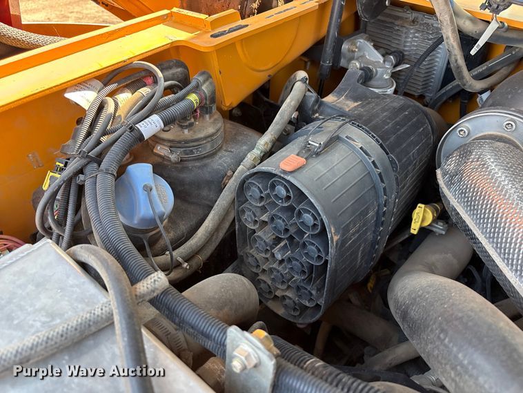 image for item FC2506 2021 Mustang by manitou 3200VT tracked skid steer loader