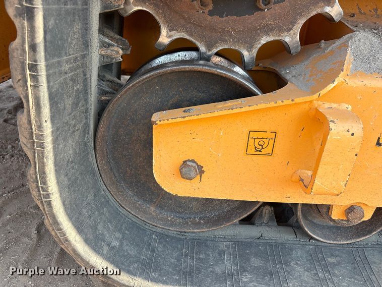 image for item FC2506 2021 Mustang by manitou 3200VT tracked skid steer loader