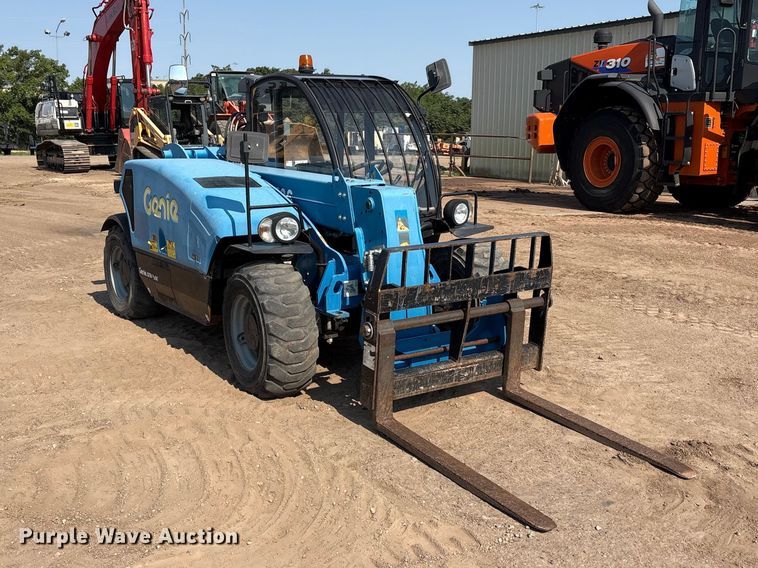 image for item FC2508 2017 Genie GTH-2506 telehandler