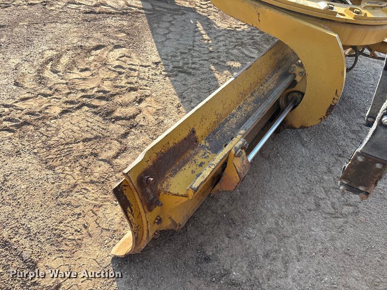 image for item FC2509 2013 Caterpillar 140M2 AWD motor grader