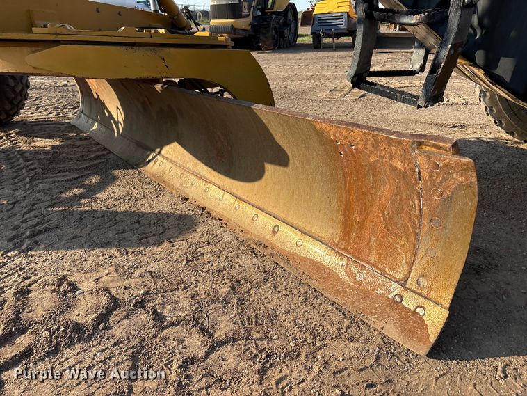 image for item FC2509 2013 Caterpillar 140M2 AWD motor grader