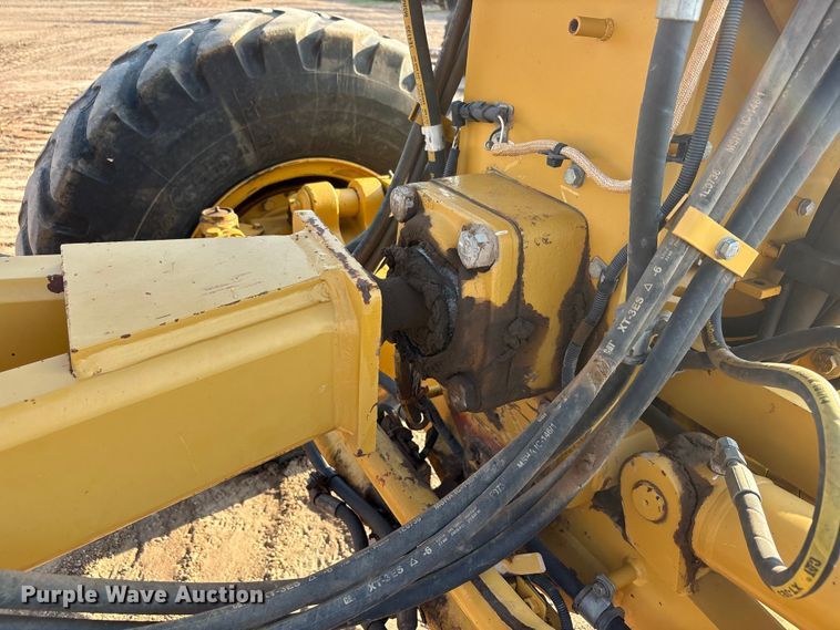 image for item FC2509 2013 Caterpillar 140M2 AWD motor grader