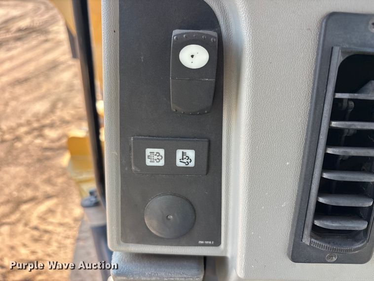 image for item FC2509 2013 Caterpillar 140M2 AWD motor grader