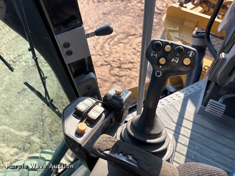 image for item FC2509 2013 Caterpillar 140M2 AWD motor grader