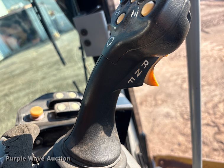 image for item FC2509 2013 Caterpillar 140M2 AWD motor grader
