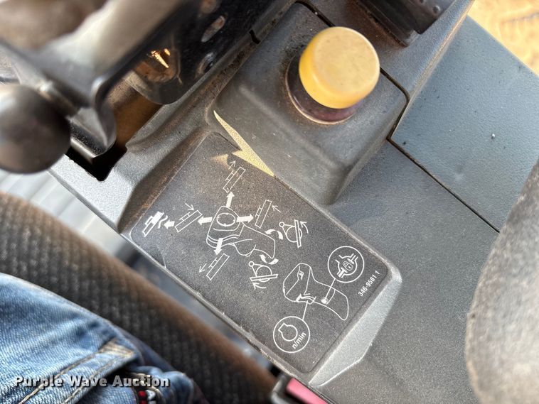 image for item FC2509 2013 Caterpillar 140M2 AWD motor grader