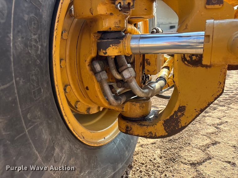 image for item FC2509 2013 Caterpillar 140M2 AWD motor grader