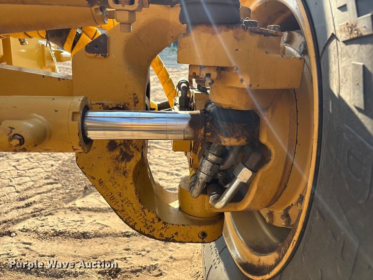 image for item FC2509 2013 Caterpillar 140M2 AWD motor grader