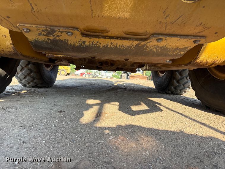 image for item FC2509 2013 Caterpillar 140M2 AWD motor grader