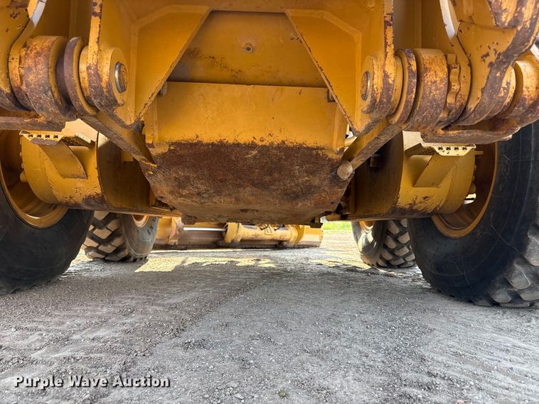 image for item FC2509 2013 Caterpillar 140M2 AWD motor grader