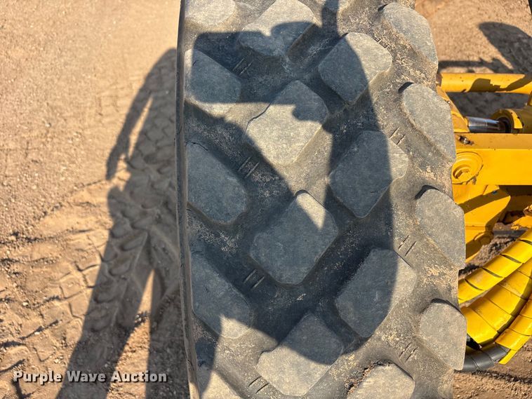 image for item FC2509 2013 Caterpillar 140M2 AWD motor grader