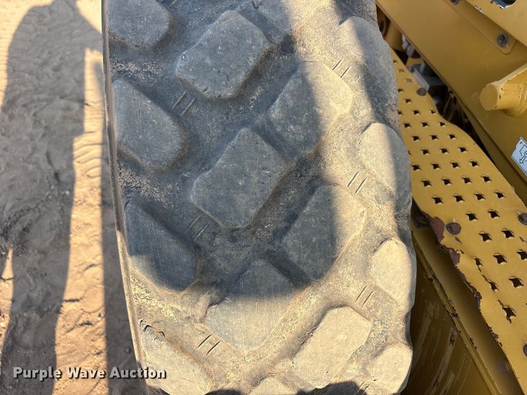 image for item FC2509 2013 Caterpillar 140M2 AWD motor grader