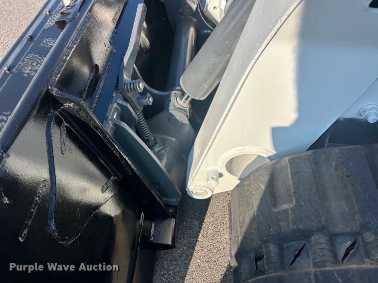 image for item FC2878 2018 Bobcat T770 tracked skid steer loader