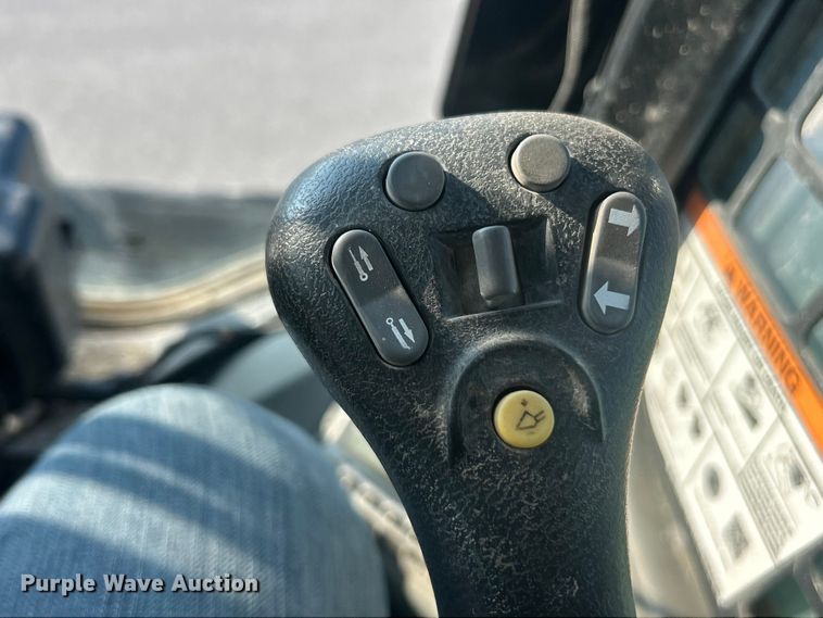 image for item FC2878 2018 Bobcat T770 tracked skid steer loader