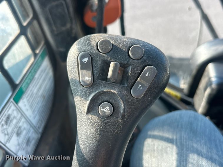 image for item FC2878 2018 Bobcat T770 tracked skid steer loader