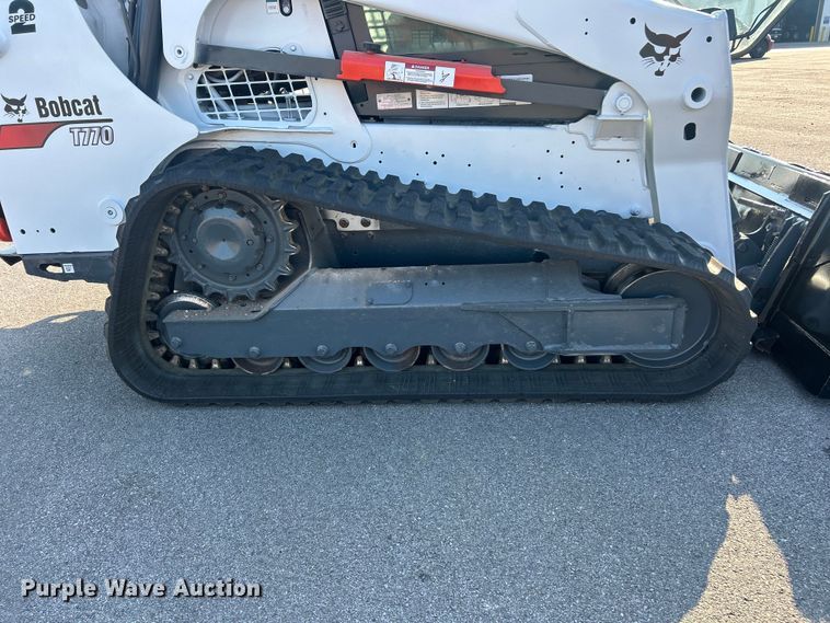 image for item FC2878 2018 Bobcat T770 tracked skid steer loader